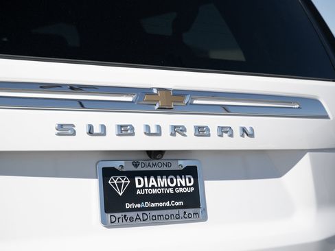 Used 2023 Chevrolet Suburban LT image 13