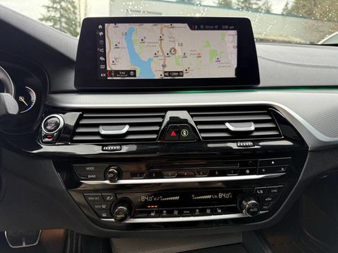 Used 2018 BMW M550i xDrive image 13