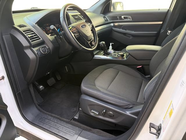 Used 2018 Ford Explorer XLT AWD/4WD image 8