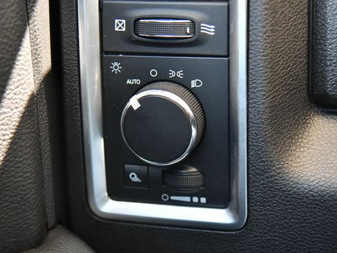 Used 2023 RAM 1500 Classic Warlock AWD/4WD image 30