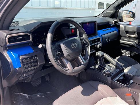 Used 2025 Toyota Tacoma TRD Off-Road w/ TRD Off Road Upgrade Package AWD/4WD image 18