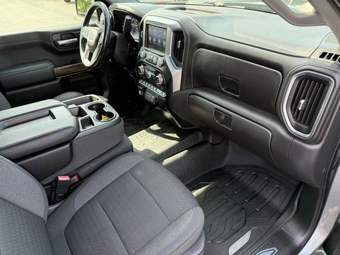 Used 2020 GMC Sierra 1500 Elevation w/ Elevation Value Package AWD/4WD image 17