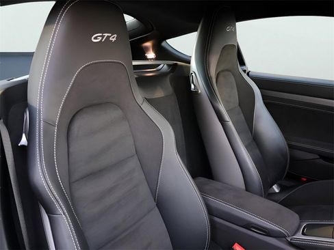 Used 2022 Porsche 718 Cayman GT4 image 12