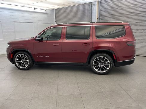 Used 2023 Jeep Wagoneer Series III w/ Premium Group I image 8