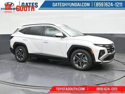 Used 2025 Hyundai Tucson SEL FWD image 4