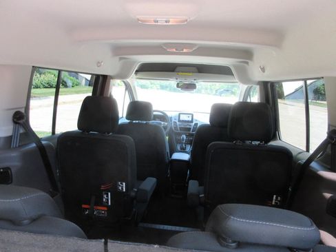 Used 2022 Ford Transit Connect XLT FWD image 16