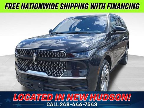 Used 2025 Lincoln Navigator Reserve AWD/4WD image 1