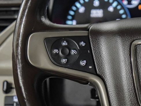 Used 2017 GMC Yukon XL Denali w/ Open Road Package AWD/4WD image 16
