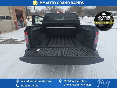Used 2025 Nissan Frontier PRO-4X w/ Pro Premium Package AWD/4WD image 26