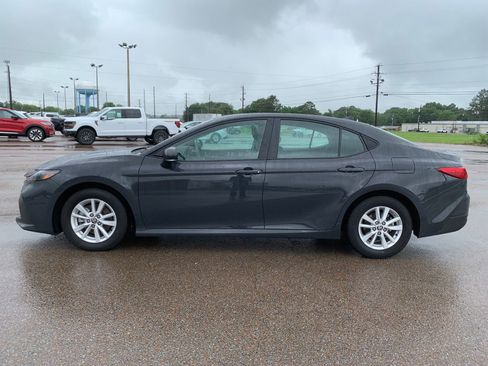 Used 2026 Toyota Camry LE FWD image 4