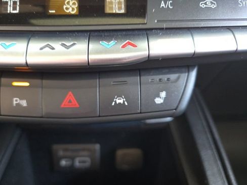 Used 2021 Cadillac XT4 Premium Luxury w/ Sun And Sound Package AWD/4WD image 64