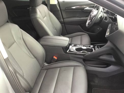 Used 2023 Buick Envision Essence AWD/4WD image 12