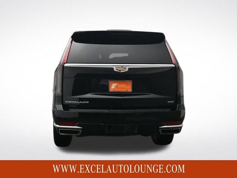Used 2023 Cadillac Escalade ESV Premium Luxury image 5
