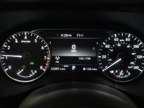 Used 2025 Nissan Pathfinder SV AWD/4WD image 19