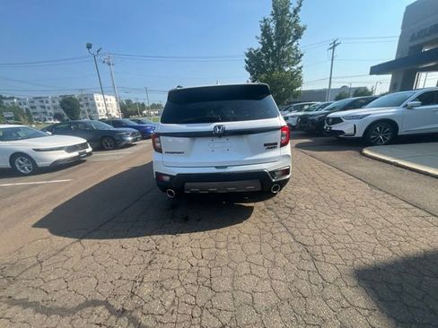 Used 2023 Honda Passport TrailSport image 10