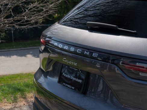 Used 2019 Porsche Cayenne image 15