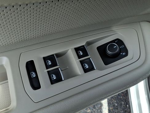 Certified 2024 Volkswagen Atlas SE w/ Panoramic Sunroof Package image 20