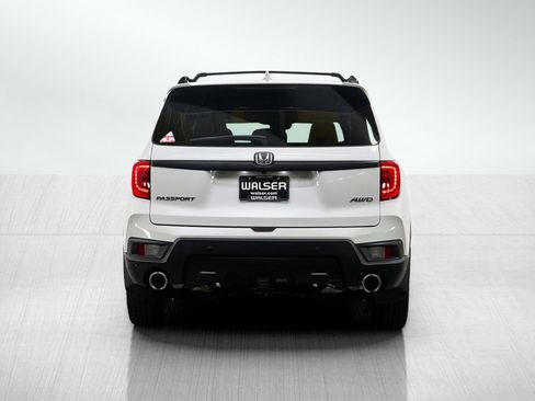 Used 2023 Honda Passport EX-L image 4
