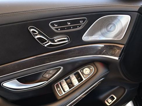 Used 2015 Mercedes-Benz S 63 AMG 4MATIC Sedan image 12
