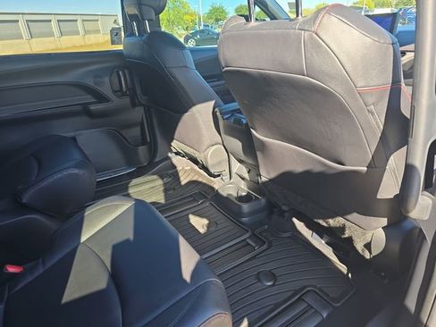 Certified 2025 Toyota Sienna XSE image 11