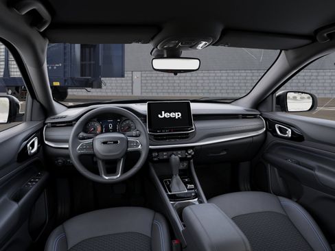 New 2026 Jeep Compass Latitude image 14