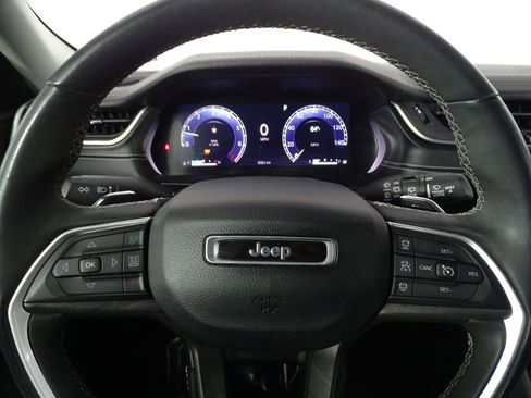Used 2024 Jeep Grand Cherokee L Limited image 22