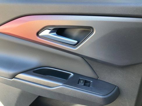 New 2026 Chevrolet Equinox EV RS w/ Convenience Package II FWD image 17