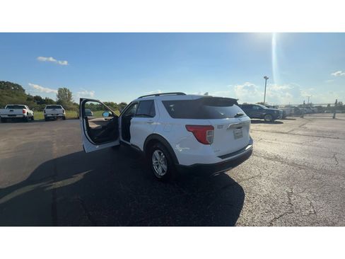 Used 2020 Ford Explorer XLT w/ Equipment Group 202A RWD image 7