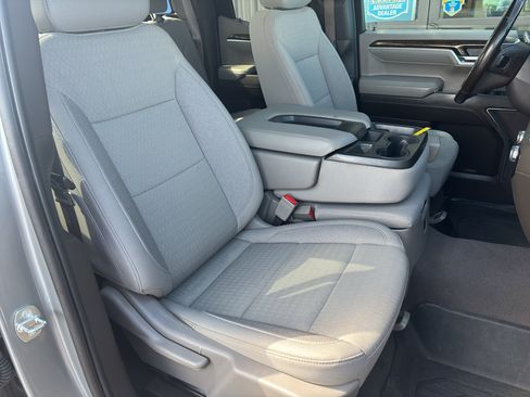 Used 2023 GMC Sierra 1500 SLE w/ Enhanced Capability Package AWD/4WD image 10