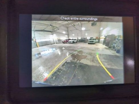 Used 2022 Dodge Charger SXT RWD image 14