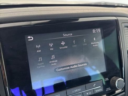 Used 2024 Nissan Titan SV w/ SV Convenience Package RWD image 6