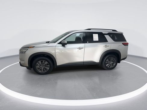 Used 2023 Nissan Pathfinder SV AWD/4WD image 5