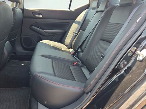 Used 2023 Nissan Altima 2.5 SR FWD image 46