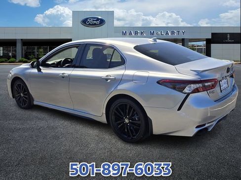 Used 2024 Toyota Camry XSE FWD image 3