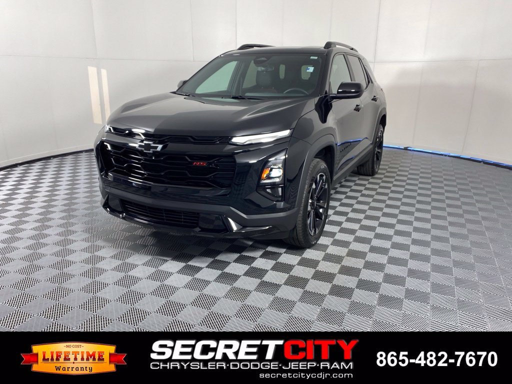 Used 2025 Chevrolet Equinox RS w/ Convenience Package III FWD image 3