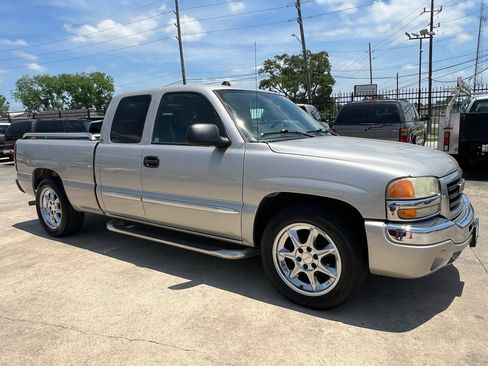 Used 2004 GMC Sierra 1500 SLE w/ Safe And Sound Package RWD image 8