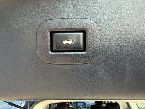 Used 2018 Nissan Armada SL w/ Moonroof Package AWD/4WD image 32