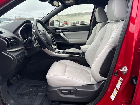 Used 2024 Mitsubishi Eclipse Cross SE image 10