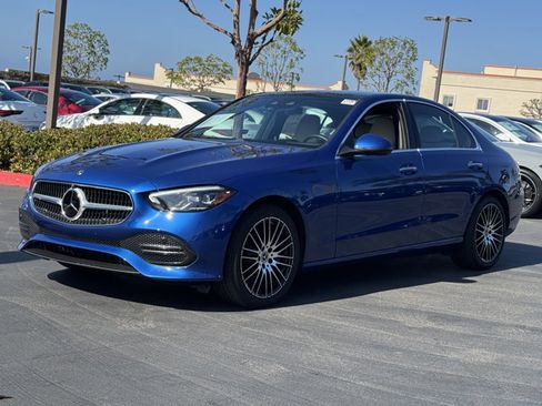 Used 2025 Mercedes-Benz C 300 Sedan image 4