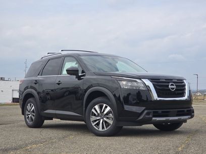 New 2025 Nissan Pathfinder SL