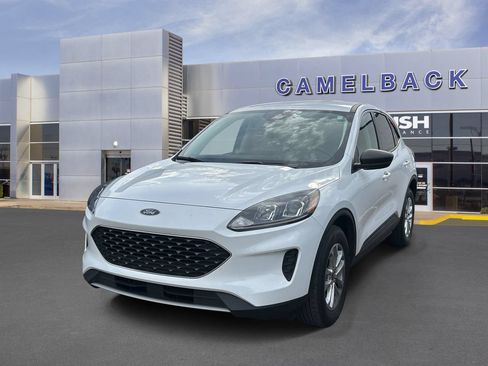 Used 2022 Ford Escape SE w/ Convenience Package AWD/4WD image 2