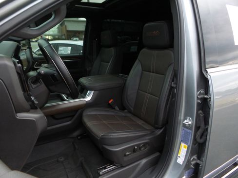 Used 2025 Chevrolet Silverado 3500 High Country w/ High Country Premium Package image 11