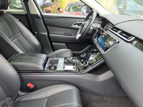Used 2019 Land Rover Range Rover Velar S AWD/4WD image 24