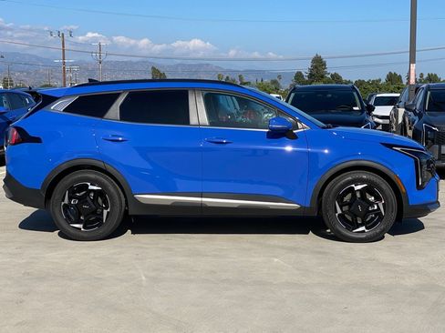 New 2026 Kia Sportage EX w/ EX Panorama Roof Package FWD image 2