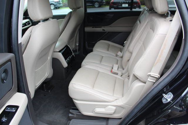 Used 2023 Lincoln Aviator Reserve w/ Elements Package Plus AWD/4WD image 16