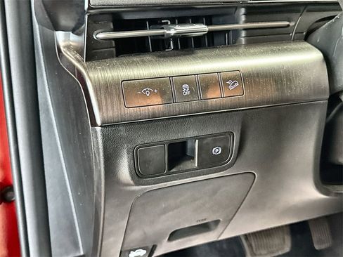 Used 2024 Hyundai Kona SEL image 16