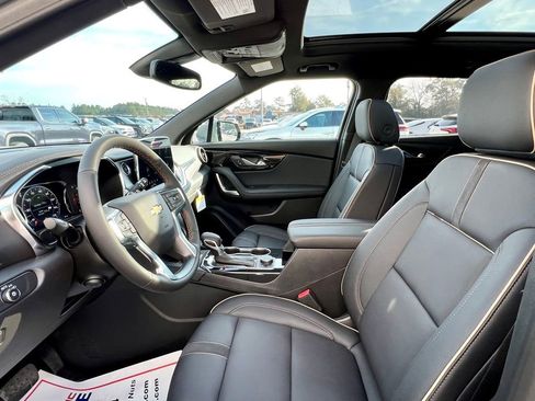 New 2025 Chevrolet Blazer Premier w/ Enhanced Convenience Package image 8