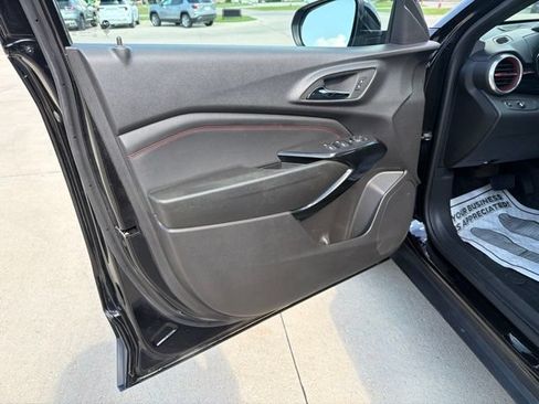 Certified 2024 Chevrolet Trax RS w/ Sunroof Package FWD image 10