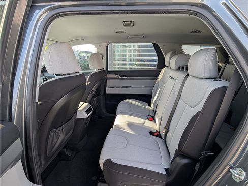 Used 2021 Hyundai Palisade SE image 14