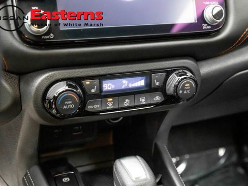 Used 2023 Nissan Kicks SR w/ SR Premium Package image 42